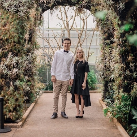 Black dress - Picture 3 of 7